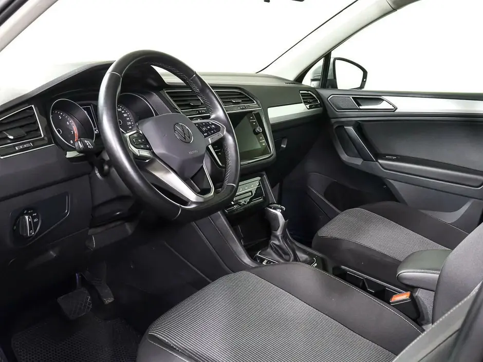 Volkswagen Tiguan, 2021 г.